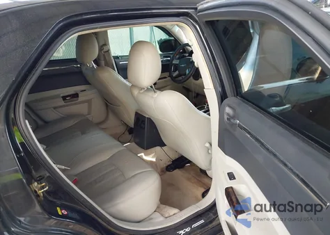 2006 Chrysler 300C z USA, uszkodzony, nr VIN 2C3LA63H46H159448